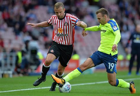 Sunderland vs Derby County LIVE: Championship result, final .